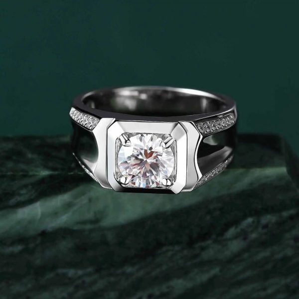 Luxurious 925 Sterling Silver 2Ct Moissanite Men's Wedding Ring